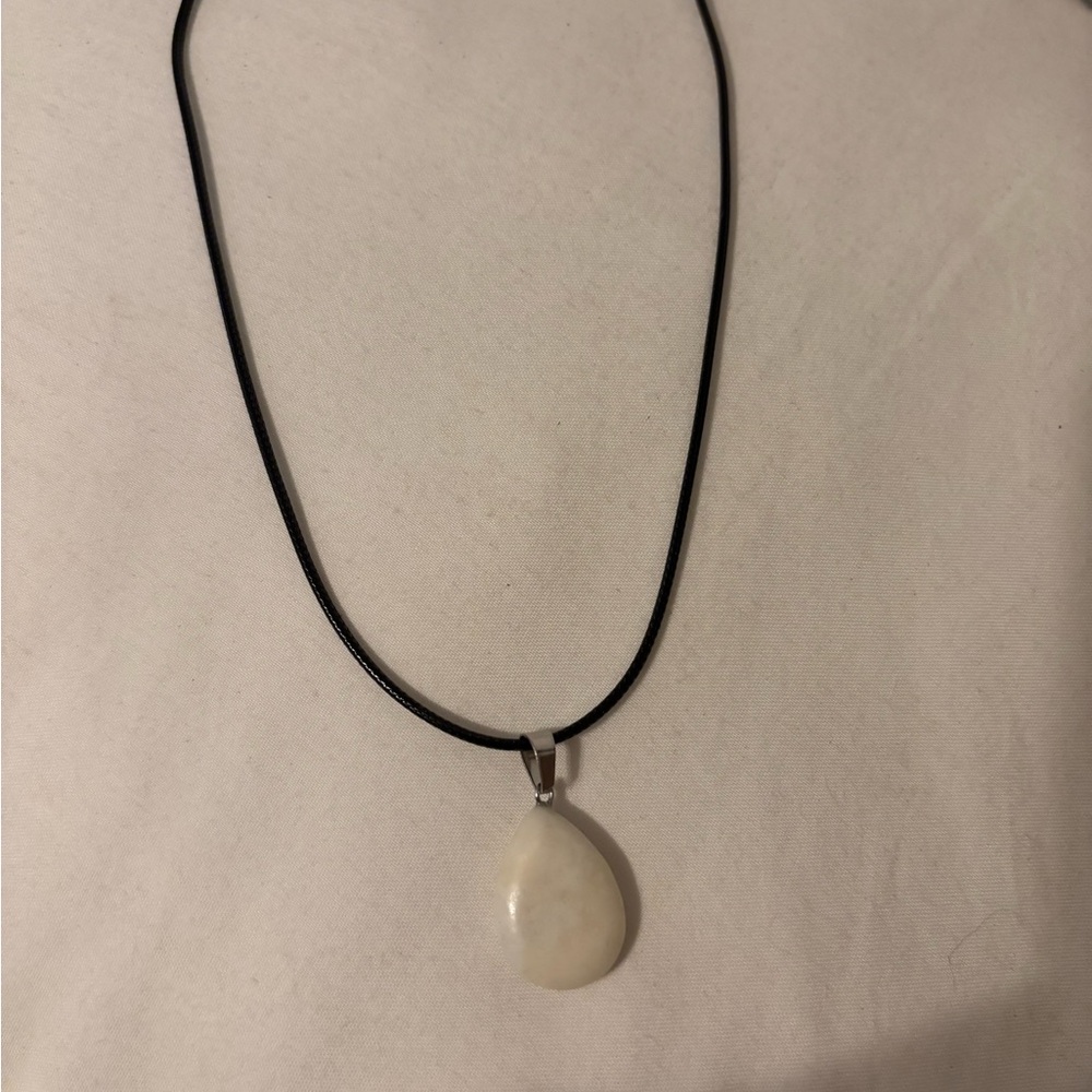 Elegant White Teardrop Pendant Necklace